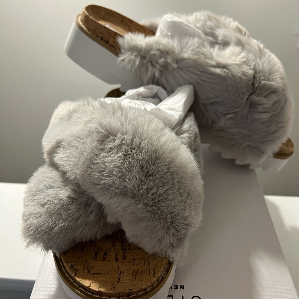 New Steven Madden Fuzzy Gray Slippers with box